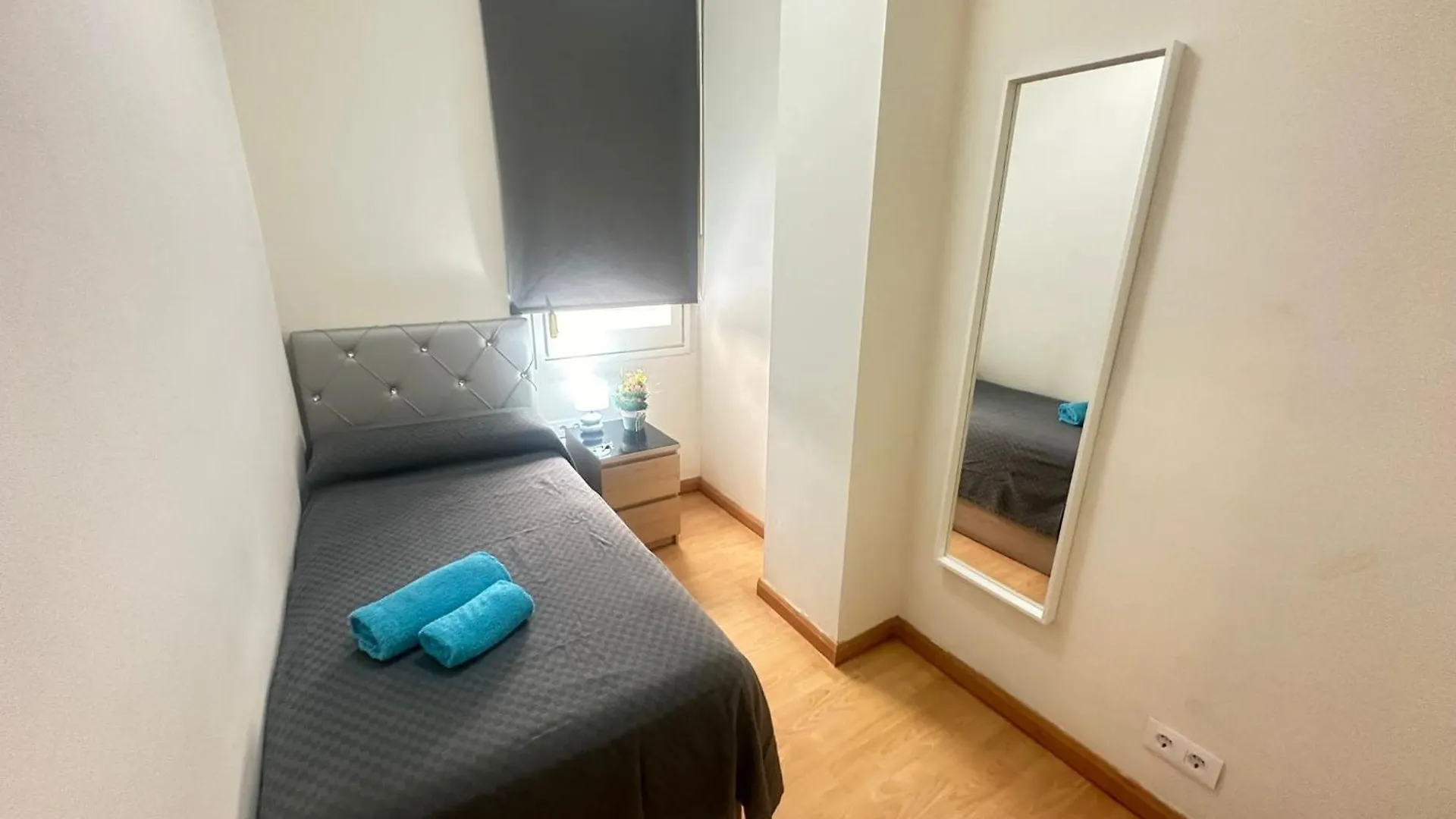 B&B Alojamiento Paris 바르셀로나